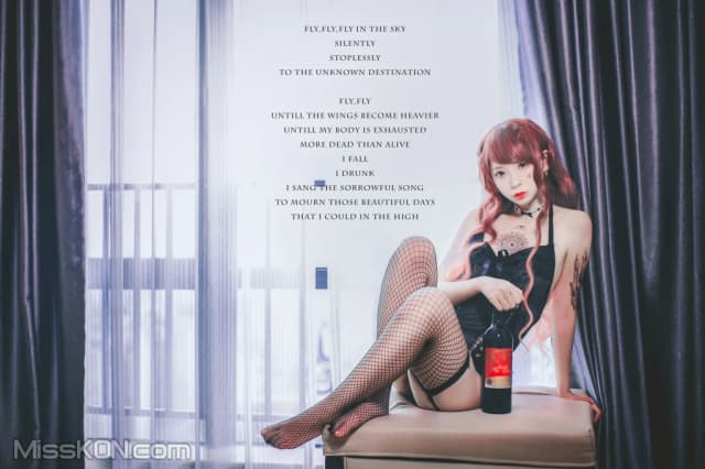 疯猫ss:黑色吊带袜(39photos)
