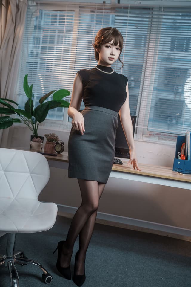 年纪不大的上司姐姐[70P]