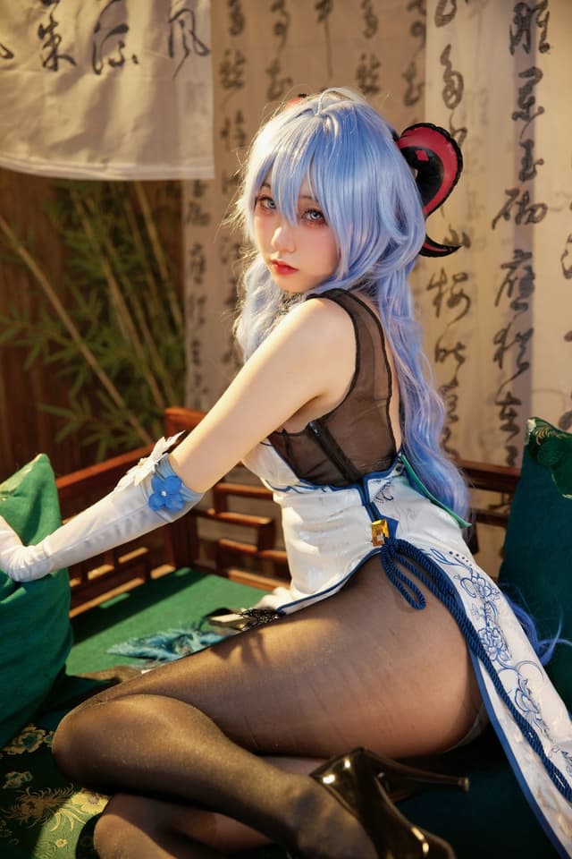 甘雨青花瓷旗袍 写真集