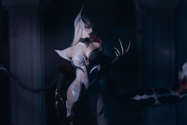 Evelynn 写真集