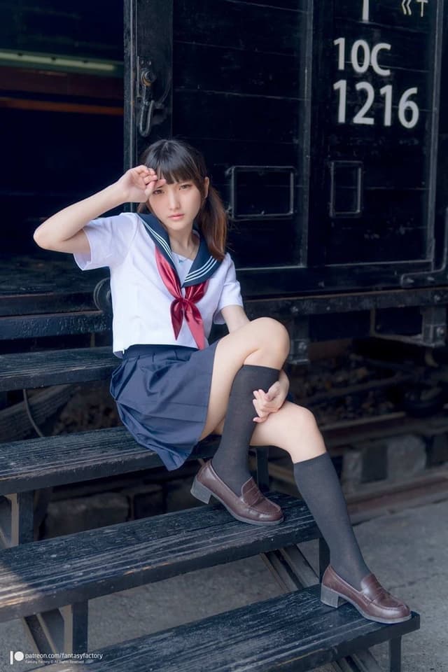[小丁Patron] High School Girl with Pretty Pussy 皮衣濕身誘惑 (Fantasy Factory) 写真集