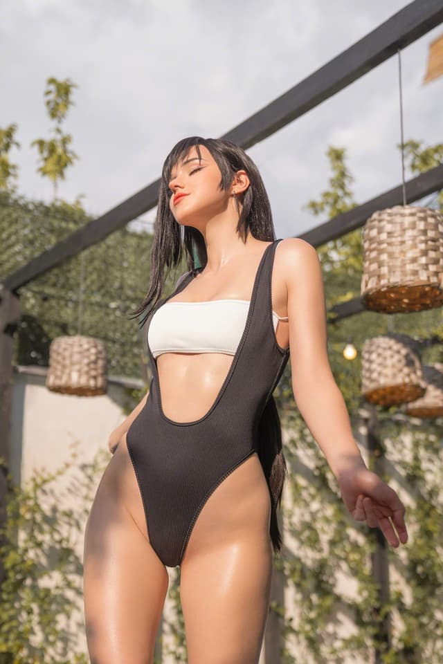 Tifa Swimsuit 写真集