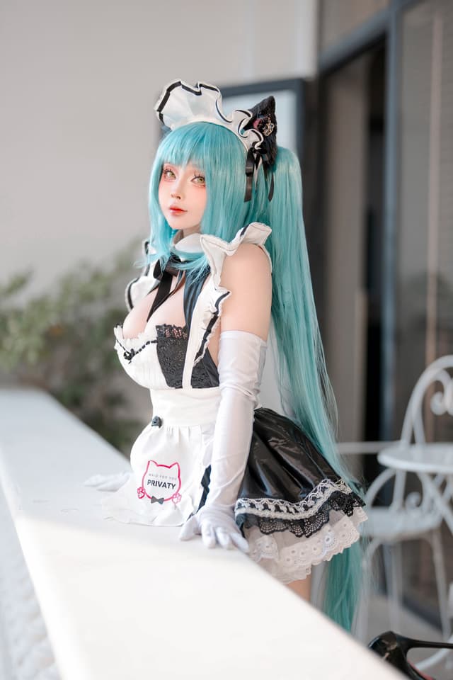 Privaty Unkind Maid (NIKKE)