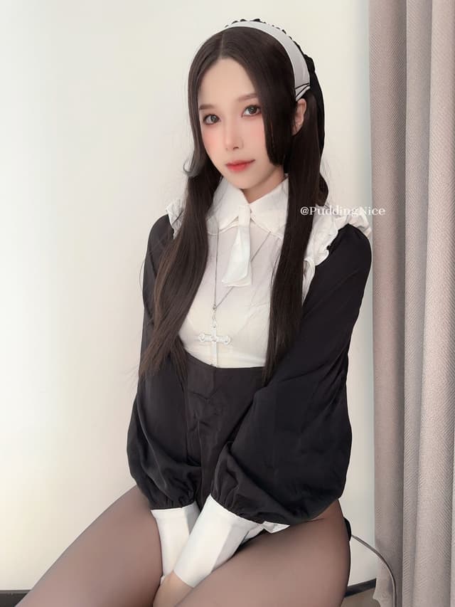 修女 167P 3V 写真集