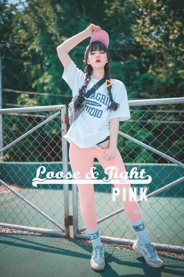 DJAWA &#8216;Loose and Tight Pink&#8217; Set.01 写真集